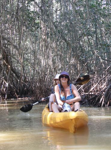 5-experience-black-sand-kayaks-el-paredon-guatemala